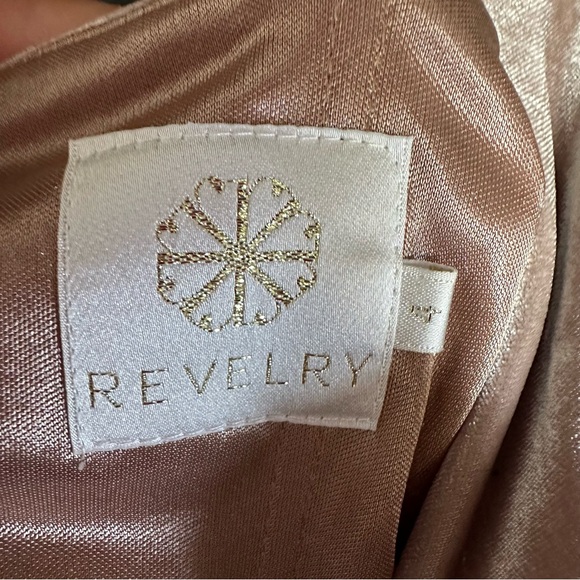 Reverly Rory Gold Champagne Velvet formal/prom/bridesmaid Dress size 4 - Picture 7 of 7